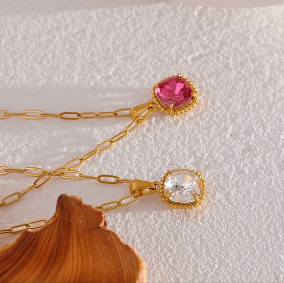 Shiny Square Red Diamond Necklace - Picture 3 of 9